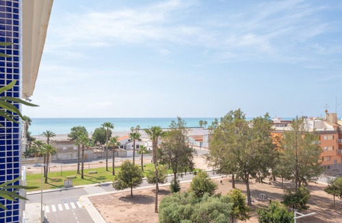 Chilches Apartment | Apartment 'Chillout I'akevan' with Sea View, Shared Pool and Wi-Fi