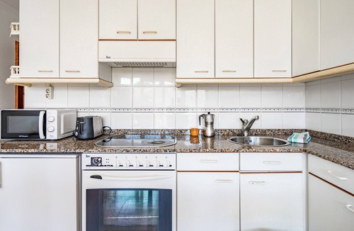 Figueras (Castropol) Apartment | Apartment 'El Indiano' with Balcony