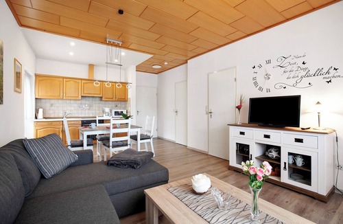 Tellingstedt Apartment | Apartment 'Ferienwohnung 'Ferien Bei Buske' with Shared Terrace, Private Garden and Wi-Fi