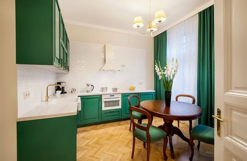 Vinohrady Apartment | Apartment for up to 6 people near Wenceslas square