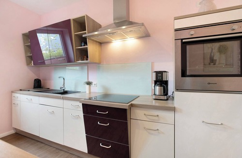 Horst Apartment | Apartment 'Haus Eiderblick' with Private Terrace, Private Garden and Wi-Fi
