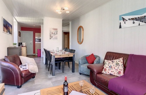 Chamonix City Centre Apartment | Apartment in Chamonix, 3 bedrooms, 8 people, mountain view