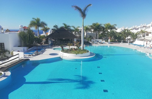 Costa Adeje Apartment | Apartment in a superb complex with 3 swimming pools, bar, Wifi near the sea