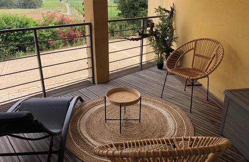 Saint-Benezet Villa | Apartment in house with swimming pool The Terraces of the Vineyard