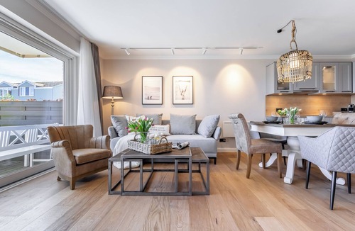 Drei Apartment | Apartment 'Komfort-Appartement Strandperle' with Sea View, Private Terrace and Wi-Fi