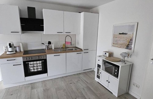 Lunden Apartment | Apartment 'Landräume' with Wi-Fi