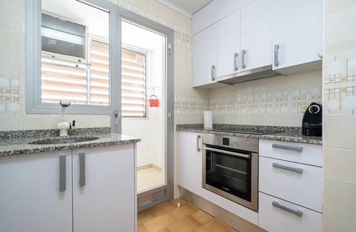 Vilafortuny Apartment | Apartment "Mexico I" on the Beachfront with Terrace, A/C and Wi-Fi