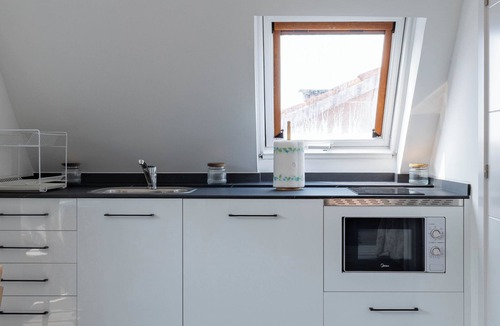 Cambados Apartment | Apartment 'Muelle' with Sea View and Wi-Fi