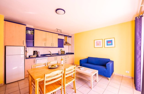 Puerto Naos Apartment | Apartment 'Nautilus 2' with Sea View, Private Terrace and Wi-Fi