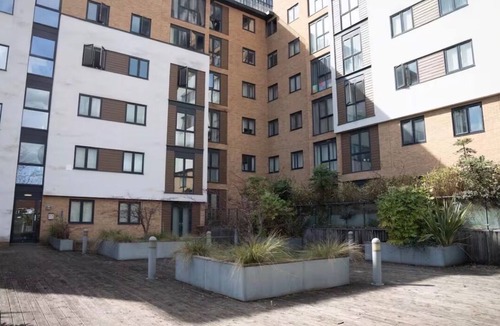 Convention Quarter Apartment | Apartment Sleeps 7 with Wifi