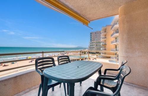 Plaza De La Costera Apartment | Apartment 'Vistamar' with Balcony and Wi-Fi