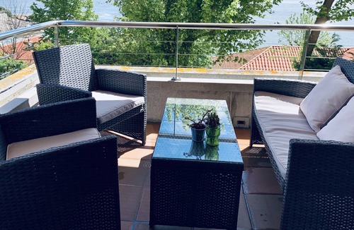 Portonovo Condo | Apartment with pool in Portonovo