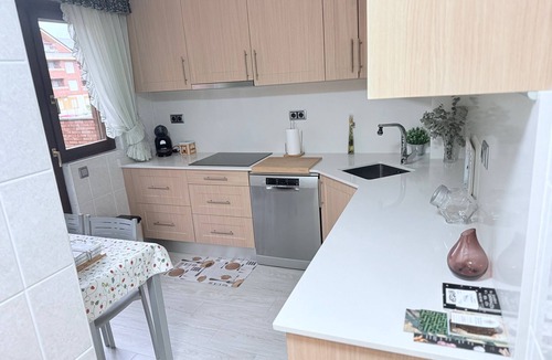 Saron Apartment | Apartment with swimming pool 5 min. from Cabárceno