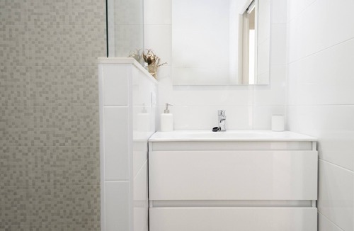 Trinitat Apartment | ApartUp Viveros Pets