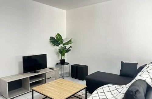 Echallon Apartment | Appart cosy vue montagne, nature & ski à proximité