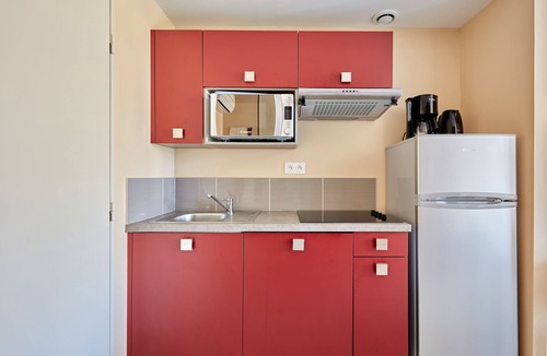 Cap d'Agde Condo | Appartement Abordable avec Wi-Fi + Kitchenette