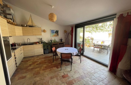 Lambesc Apartment | Appartement Avec Terrasse