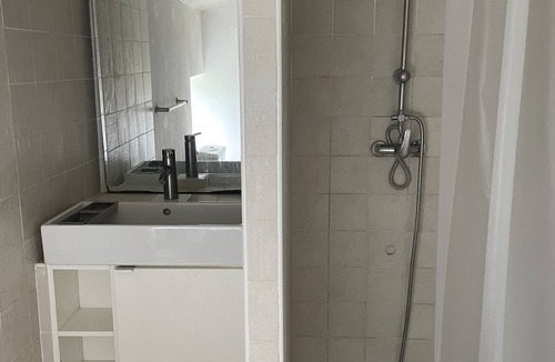 Caderousse Apartment | Appartement Dans un Grand mas au Calme 10 Minutes D'orange et de L'autoroute A7
