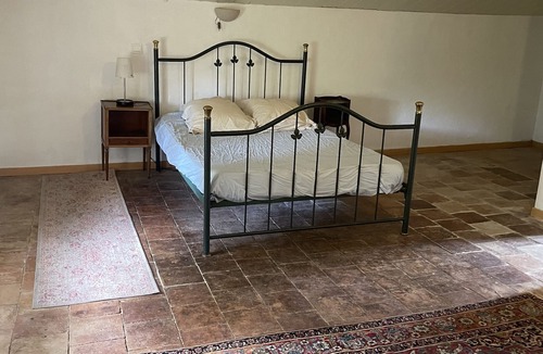 Caderousse Apartment | Appartement Dans un Grand mas au Calme 10 Minutes D'orange et de L'autoroute A7