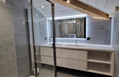 Montalbert Apartment | Appartement de Luxe 170m², 5 chambres, Ski aux Portes, Parking, Wifi - FR-1-755-31