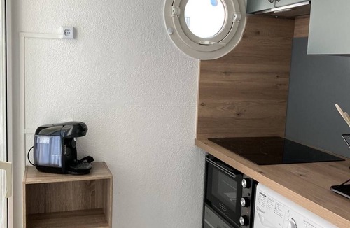 Les Arenes Apartment | Appartement T2 Lumineux et Moderne Avec Parking - 4voil245 -