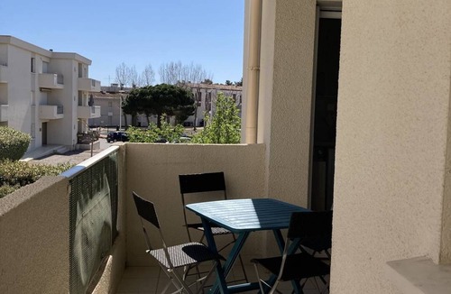 Les Arenes Apartment | Appartement T2 Lumineux et Moderne Avec Parking - 4voil245 -
