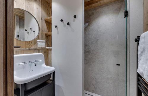 La Rosiere Apartment | Appt neuf proche pistes, spacieux, 4 ch, 10 pers, balcon, parking, wifi - FR-1-690-9