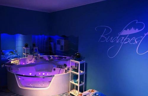 Szazados negyed Apartment | AquaFlat