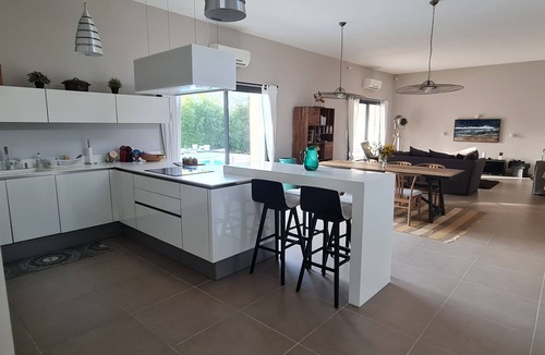 Sainte-Anastasie House | Architect-designed villa nestled in a natural setting