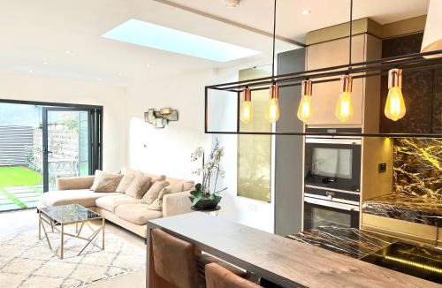 Littlehampton House | Architect Designed Town House Near Beach