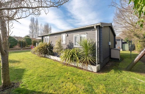 Oulton Broad Resort | Arigato Lodge