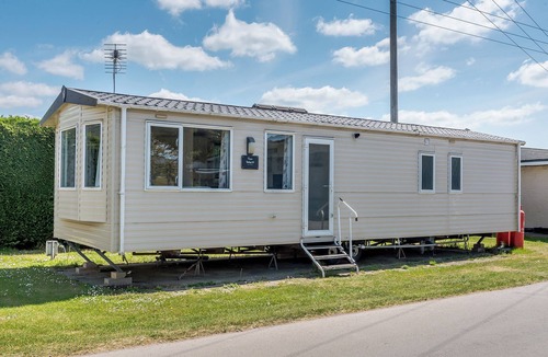 Bognor Regis House | Arundel Plus Caravan
