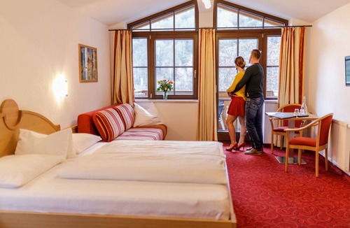 Fusch an der Grossglocknerstrasse Hotel | Feriendorf Ponyhof