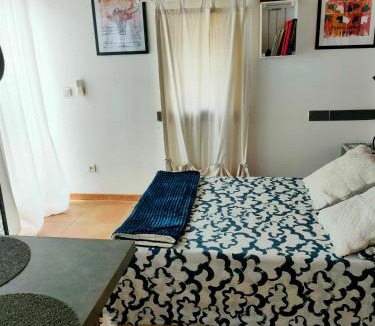 Ledenon Bed & Breakfast | Au Mazet du Parc
