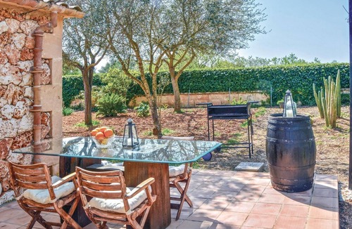 Sencelles House | Awesome home in Biniali with WiFi