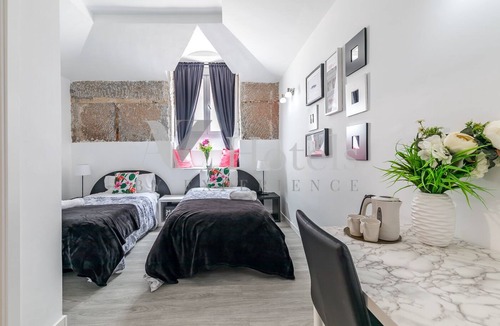 Jeronimos House | AYZ Juan de Mena - Auto check-in property