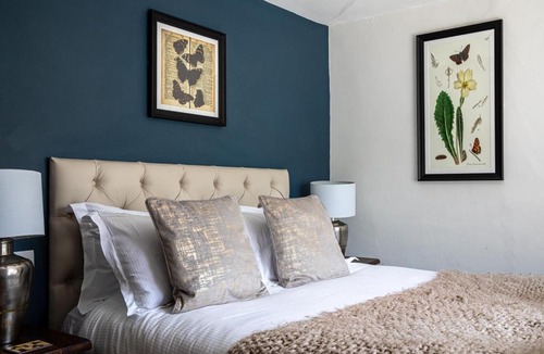 North Cerney Hotel | Bathurst Arms