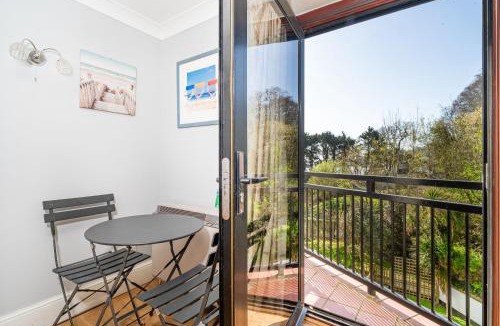 Seaview House | Beach Corner