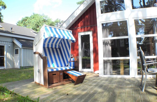 Gohren House | Beach house "Ostseeblick" with sea view, whirlpool, sauna u. Fireplace, beach chair