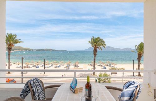 Puerto de Pollensa Apartment | Beachfront Apartment Sivella by Sealand Villas