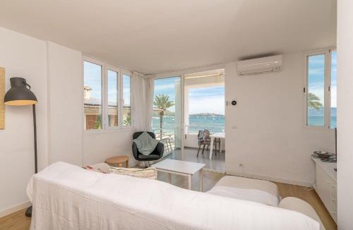 Puerto de Pollensa Apartment | Beachfront Apartment Sivella by Sealand Villas