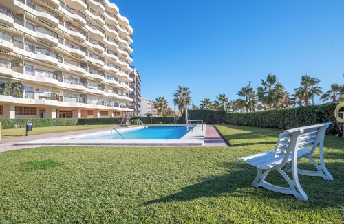 Fuengirola Apartment | Beachfront Apartment with Sea View, Pool, Garden, Terrace, Balcony, A/C & Wi-Fi