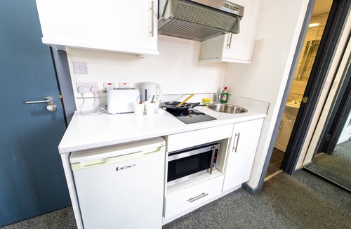Selly Oak Apartment | Beautiful 1-bed Studio in Birmingham