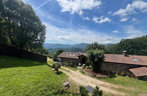 Elgorriaga House | Beautiful Basque cottage for 12 with large grounds and hiking in Elgorriaga