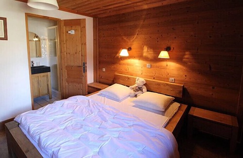 Le Fornet Apartment | Beautiful bright Apt next to the slopes