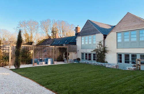 Alvescot House | Beautiful, Spacious Cotswold Stone Home Away From Home