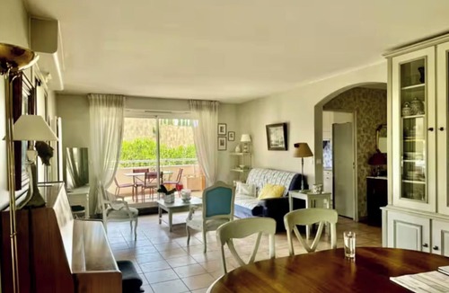 Couronne Urbaine Apartment | Beautiful T4 apartment with large terrace