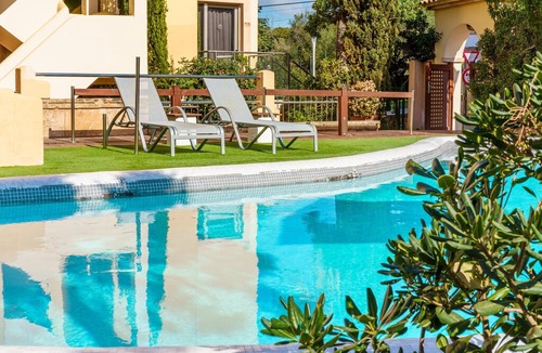 Cala Ferrera Apartment | Beautifully furnished “Ferrera Luxe Apartamento 705” close to the Beach with Pool, Wi-Fi, A/C, Terrace & Garden; Parking Available