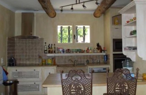 Molleges House | Beautifully restored farmhouse in the center of the village