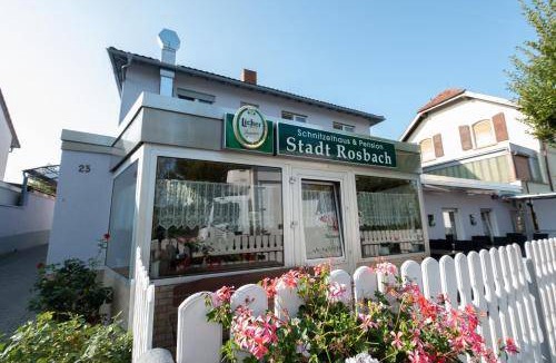 Rosbach vor der Hoehe Bed & Breakfast | Bed and breakfast ∙ 3 guests